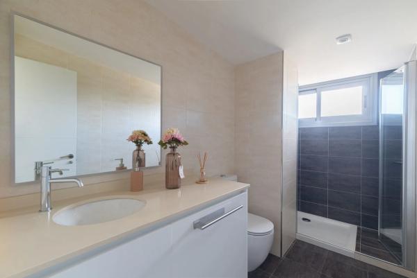 Edificio Los Rosales 28