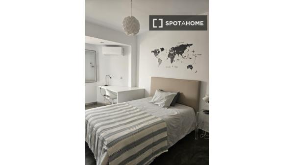 Room in shared apartment in Palma