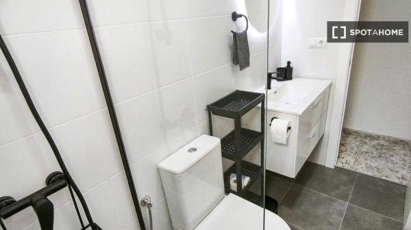 Piso de 3 dormitorios en alquiler en Santa Pola, Alicante