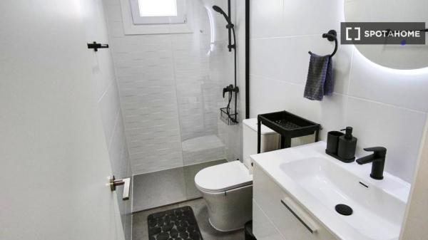 Piso de 3 dormitorios en alquiler en Santa Pola, Alicante