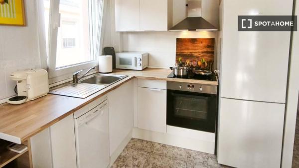 Piso de 3 dormitorios en alquiler en Santa Pola, Alicante