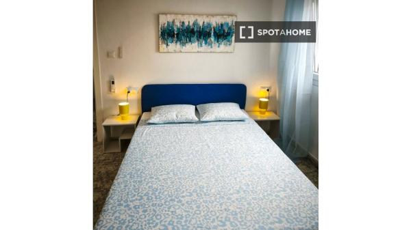 Piso de 3 dormitorios en alquiler en Santa Pola, Alicante