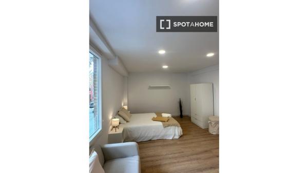 Habitación en piso compartido en alquiler en Triana, Las Palmas.