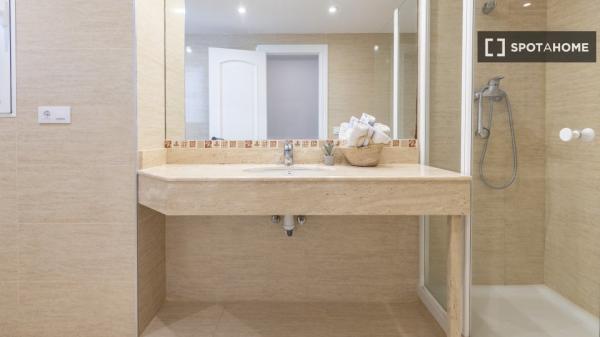 Pokój we wspólnym mieszkaniu w València