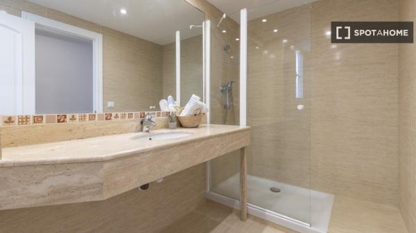 Pokój we wspólnym mieszkaniu w València