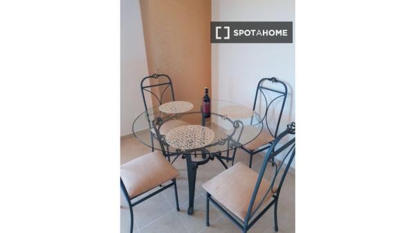 Piso de 3 dormitorios en alquiler en Villajoyosa, Alicante