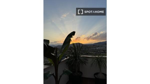 Piso de 3 dormitorios en alquiler en Villajoyosa, Alicante