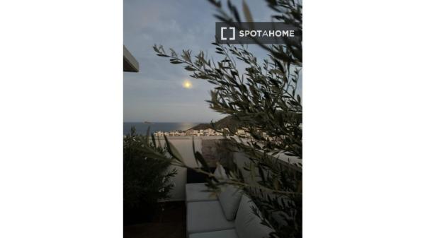 Piso de 3 dormitorios en alquiler en Villajoyosa, Alicante