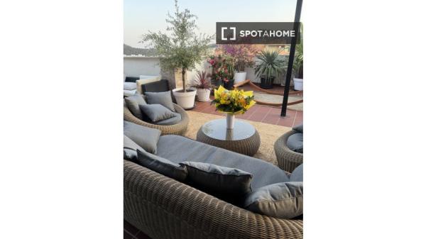 Piso de 3 dormitorios en alquiler en Villajoyosa, Alicante