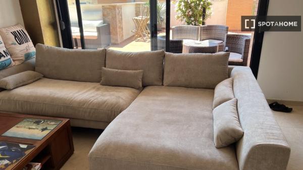 Piso de 3 dormitorios en alquiler en Villajoyosa, Alicante