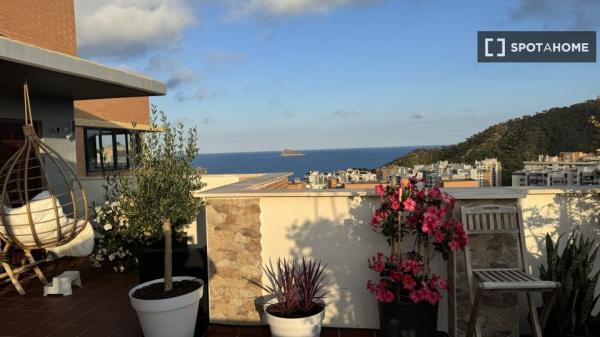 Piso de 3 dormitorios en alquiler en Villajoyosa, Alicante