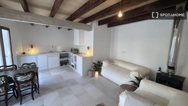 Apartamento de 2 habitaciones en alquiler en Estellencs