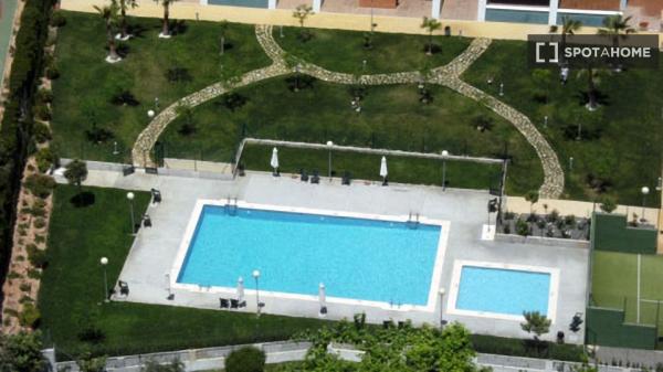 Apartamento de 2 dormitorios en alquiler en Benidorm