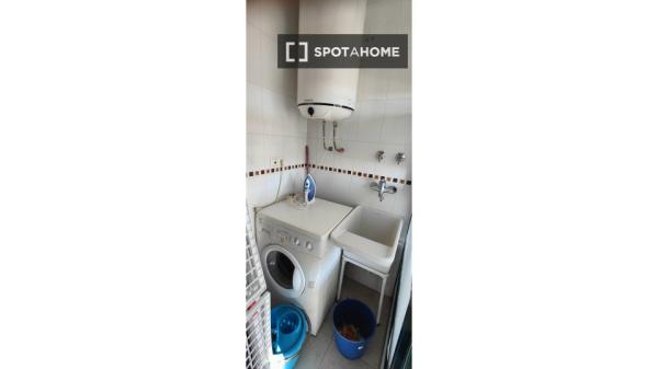 Apartamento de 2 dormitorios en alquiler en Benidorm