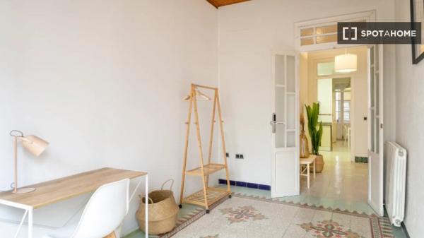 Habitación en piso compartido en alquiler en Alicante