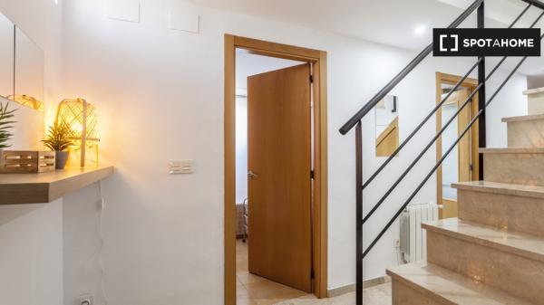 Piso entero de 2 dormitorios en valència.