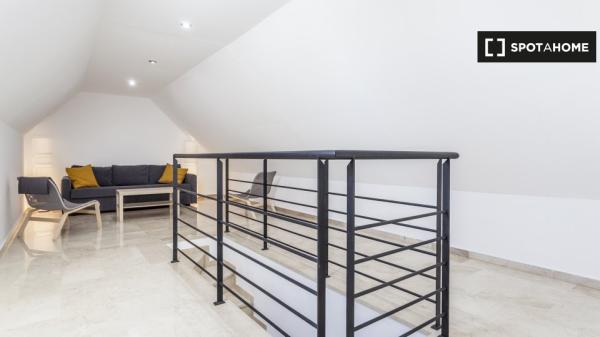 Piso entero de 2 dormitorios en valència.