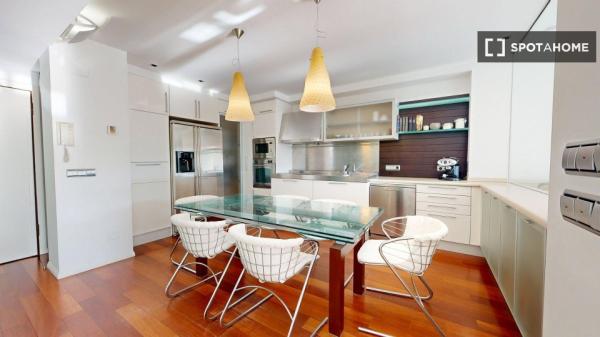 Piso de 3 dormitorios en alquiler en Santa Pola, Alicante