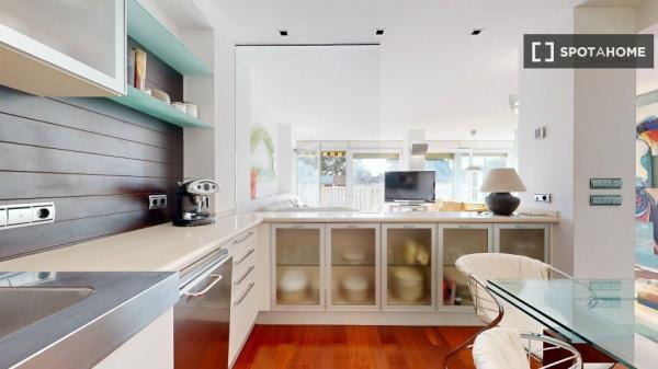 Piso de 3 dormitorios en alquiler en Santa Pola, Alicante