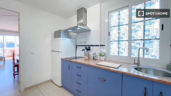 Se alquila piso de 2 habitaciones en Pájara.