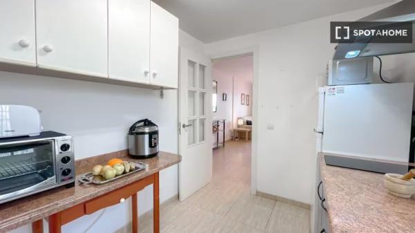 Se alquila piso de 2 habitaciones en Pájara.