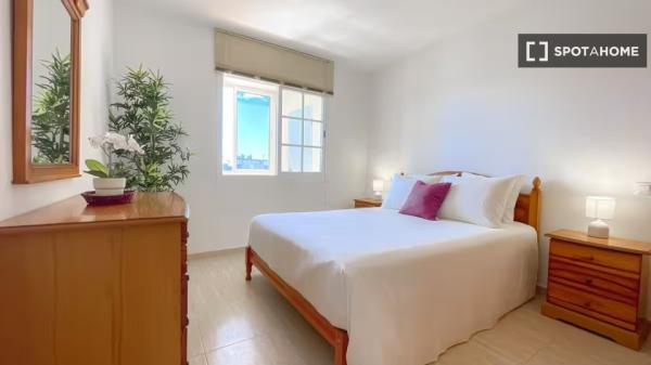 Se alquila piso de 2 habitaciones en Pájara.