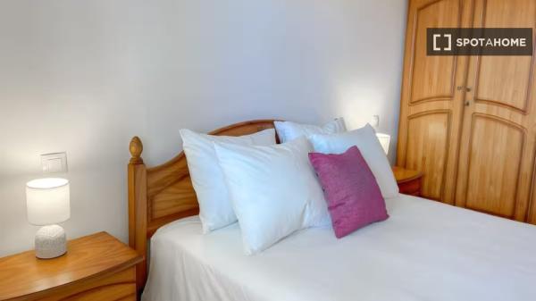 Se alquila piso de 2 habitaciones en Pájara.