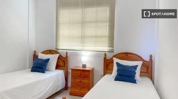 Se alquila piso de 2 habitaciones en Pájara.