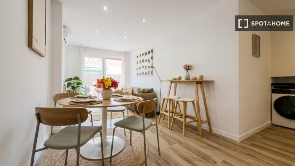 Piso de 2 habitaciones en alquiler en Gracia, Barcelona.