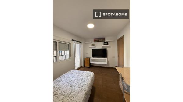 Habitación en piso compartido en Alicante (Alacant)