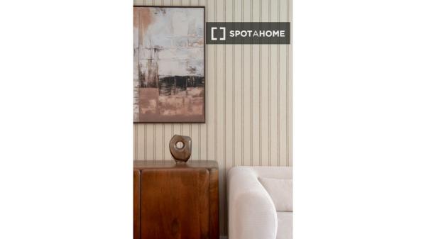 Piso de 3 habitaciones en alquiler en Los Remedios, Sevilla.