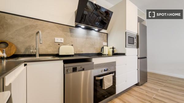 Piso de 2 habitaciones en alquiler en Gracia, Barcelona.