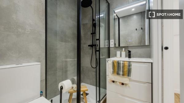 Piso de 2 habitaciones en alquiler en Gracia, Barcelona.