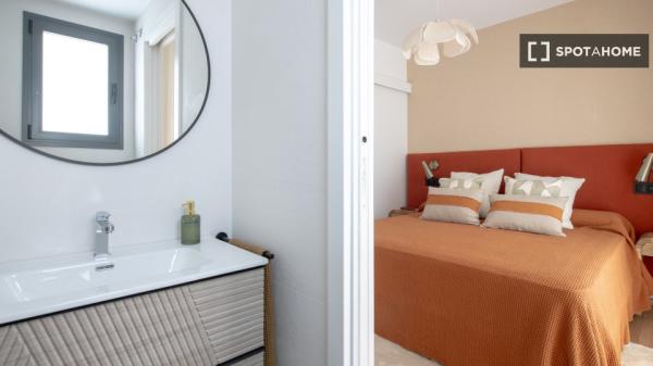 Piso de 3 habitaciones en alquiler en Los Remedios, Sevilla.