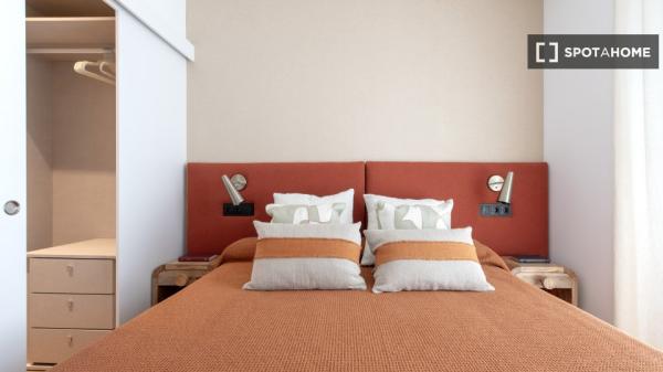 Piso de 3 habitaciones en alquiler en Los Remedios, Sevilla.