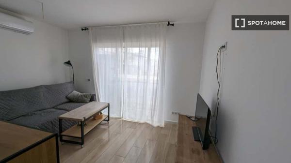 Piso de 2 dormitorios en alquiler en Torremolinos, Málaga.