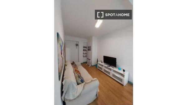 Piso de 2 dormitorios en alquiler en Vigo