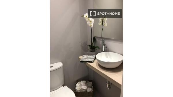 Piso en alquiler de 3 habitaciones en Ibarrekolanda, Bilbao