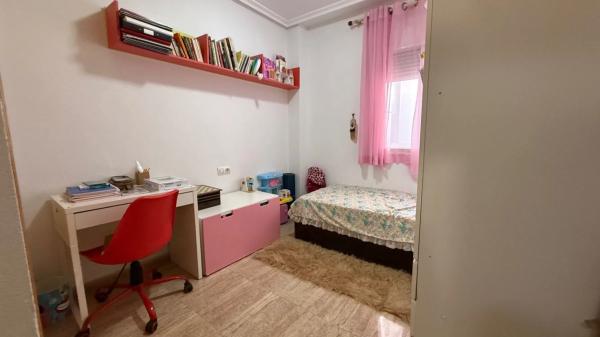 Piso en Los Montesinos