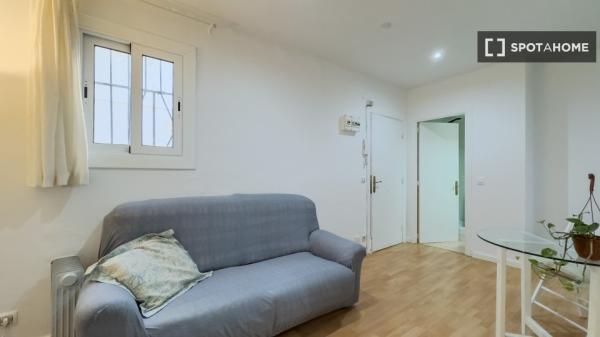 Estudio en alquiler en La Bordeta, Barcelona