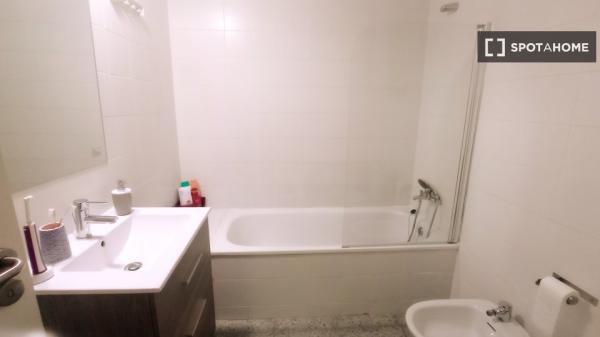 Habitación en piso compartido, Sant Adrià de Besòs, Barcelona