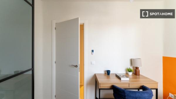 Zimmer in Wohngemeinschaft zu vermieten in Arapiles, Madrid