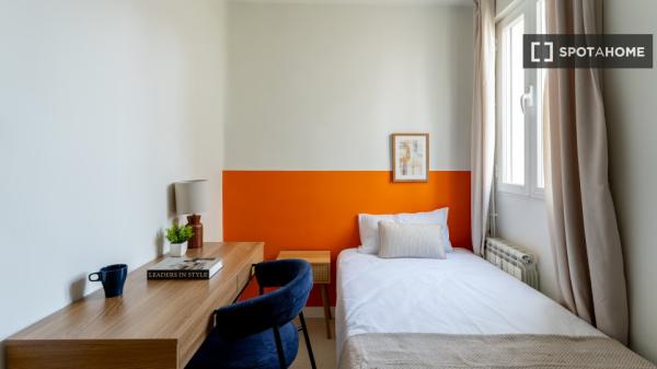 Zimmer in Wohngemeinschaft zu vermieten in Arapiles, Madrid