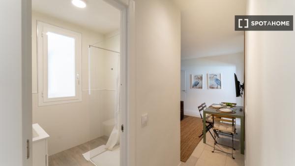 Zimmer in Wohngemeinschaft zu vermieten in Arapiles, Madrid