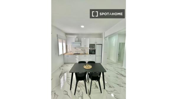 Piso de 3 dormitorios en alquiler en Murcia