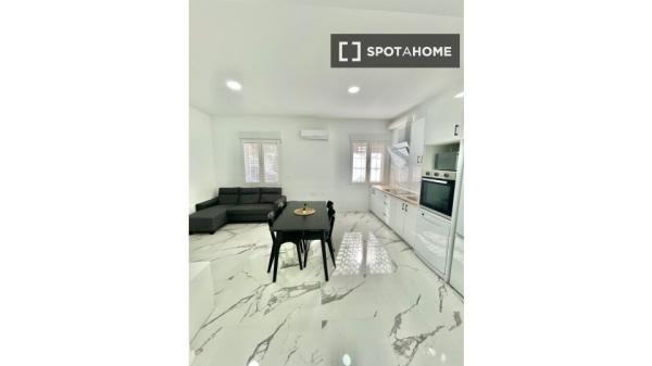 Piso de 3 dormitorios en alquiler en Murcia