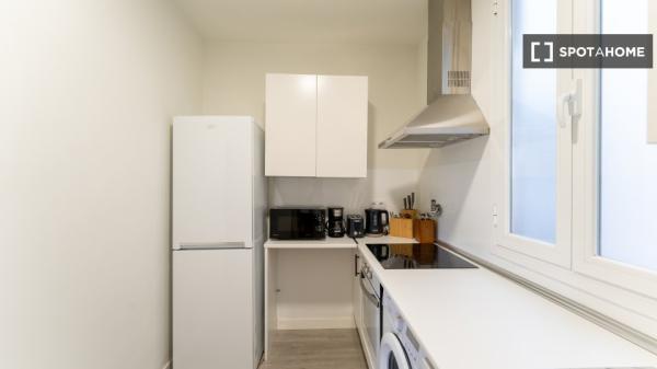 Zimmer in Wohngemeinschaft zu vermieten in Arapiles, Madrid