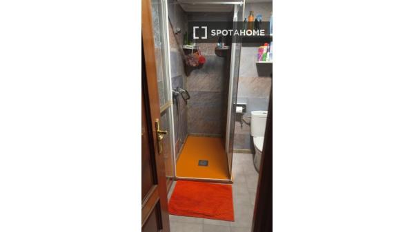 Room in shared flat for rent in Santander