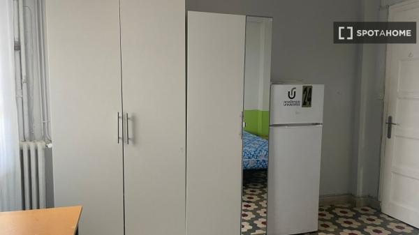 Habitación en piso compartido en alquiler en Zaragoza
