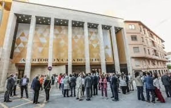 Terreno en calle Yecla